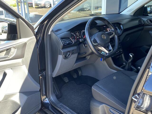 Volkswagen T-Cross 1.0 TSI Life / NL-Auto / 68.000 KM / Adaptieve Cruise-Control / Apple-Carplay & Android-Auto / DAB Radio-Bluetooth / Navi / Dodehoek-Detectie / PDC V+A / 17'' LMV / ENZ.