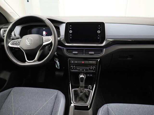 Volkswagen T-Cross 1.0TSI/116PK Style DSG · Navigatie · Parkeersensoren · Stoelverwarming · Garantie tot april 2026