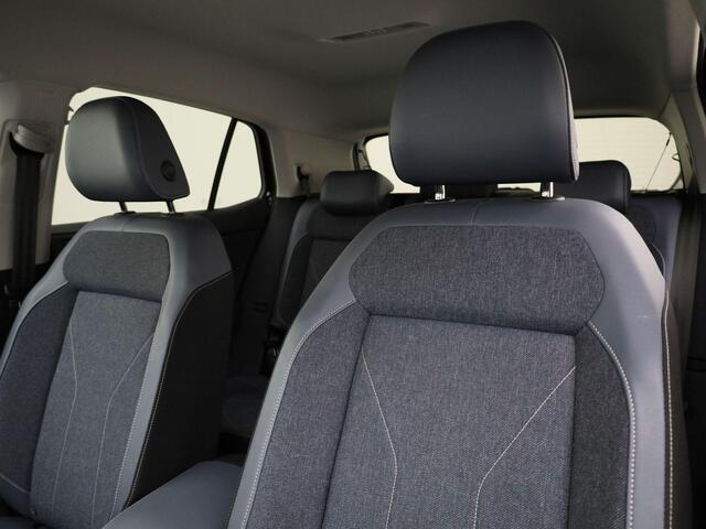 Volkswagen T-Cross 1.0TSI/116PK Style DSG · Navigatie · Parkeersensoren · Stoelverwarming · Garantie tot april 2026