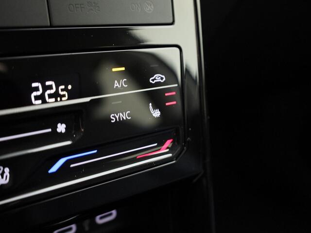 Volkswagen T-Cross 1.0TSI/116PK Style DSG · Navigatie · Parkeersensoren · Stoelverwarming · Garantie tot april 2026