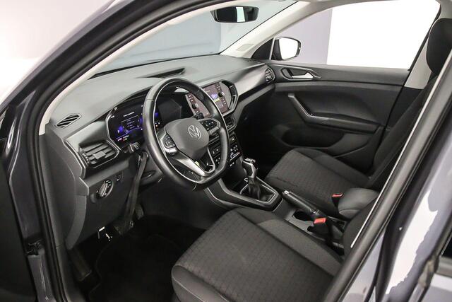 Volkswagen T-Cross Life 1st 1.0 TSI 110pk DSG Automaat Achteruitrijcamera, Navigatie, Stoelverwarming, Parkeersensoren, App connect, DAB, Radio, LED dagrijverlichting