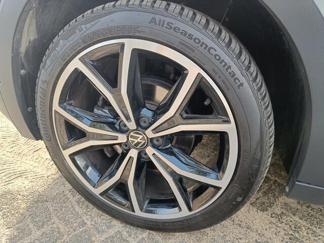 Volkswagen T-Cross 1.0 TSI Style Automaat /Originele afneembare trekhaak / Camera/ Nieuwstaat!!