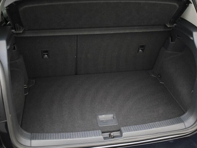 Volkswagen T-Cross 1.0TSI/95PK Life Executive · Navigatie · Airco · App connect