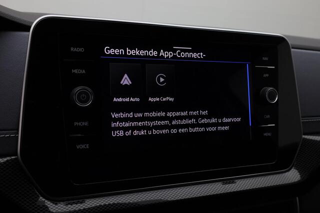 Volkswagen T-Cross Style 1.0 TSI 85 kW / 116 pk DSG | IQ Light | Navi | Stoelverwarming | Parkeersensoren voor/achter | Apple Carplay / Android Auto