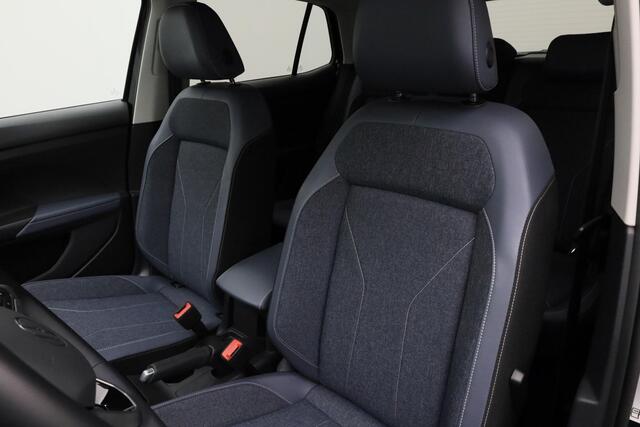 Volkswagen T-Cross Style 1.0 TSI 85 kW / 116 pk DSG | IQ Light | Navi | Stoelverwarming | Parkeersensoren voor/achter | Apple Carplay / Android Auto