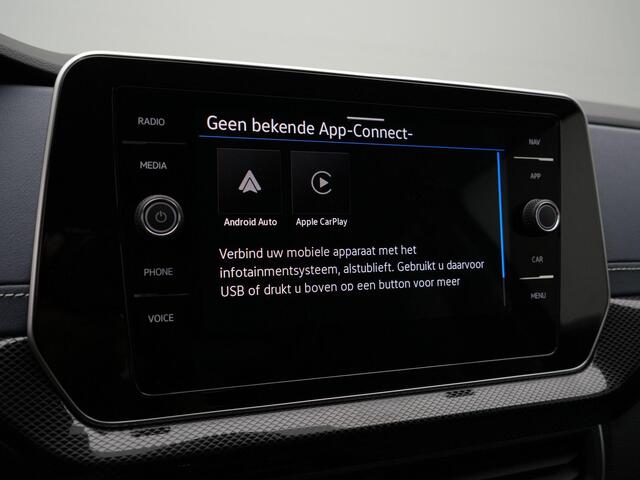 Volkswagen T-Cross Style 1.0 TSI 85 kW / 116 pk DSG | IQ Light | Navigatie | Stoelverwarming | Parkeersensoren voor/achter | Digital Cockpit Pro | 17 inch