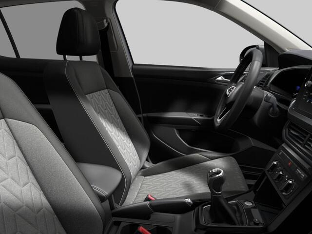 Volkswagen T-Cross Life Edition 1.0 70 kW / 95 pk | Camera | Trekhaak | App-connect |