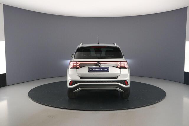 Volkswagen T-Cross R-Line Business 1.0 TSI 115pk DSG Automaat Adaptive cruise control, Navigatie, Achteruitrijcamera, LED matrix koplampen, Stoelverwarming, Parkeersensoren, App connect
