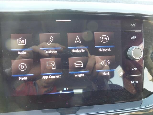 Volkswagen T-Cross 1.0 TSI Life Navi | LED | LMV 16"| DAB | Privacy glas | 1e eig | NL auto