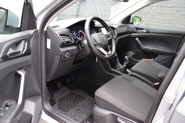 Volkswagen T-Cross 1.0 TSI Life | Org. NL | Fabrieksgarantie 7-2027 | Adaptive Cruise Control | Parkeersensoren Voor&Achter | Apple Carplay/Android Auto | 16'' Velgen | DAB Radio |