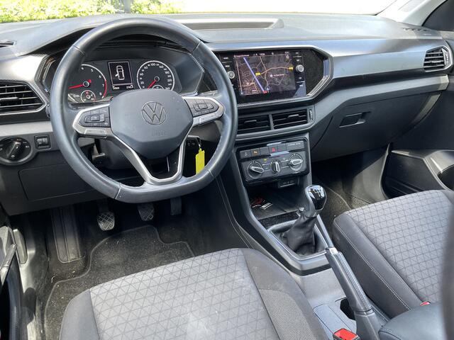 Volkswagen T-Cross 1.0 TSI 95pk Life / Navigatie / Adaptive Cruise Control / Parkeersensoren