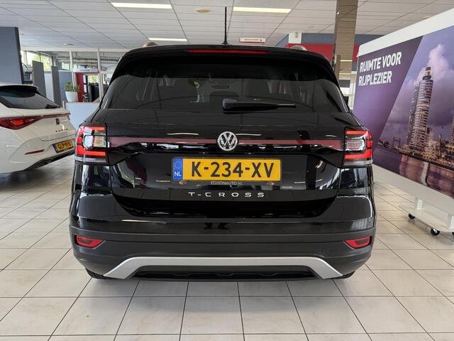 Volkswagen T-Cross 1.0 TSI Life *PDC V&A* NAVI*CLIMA*LANE*16LM*