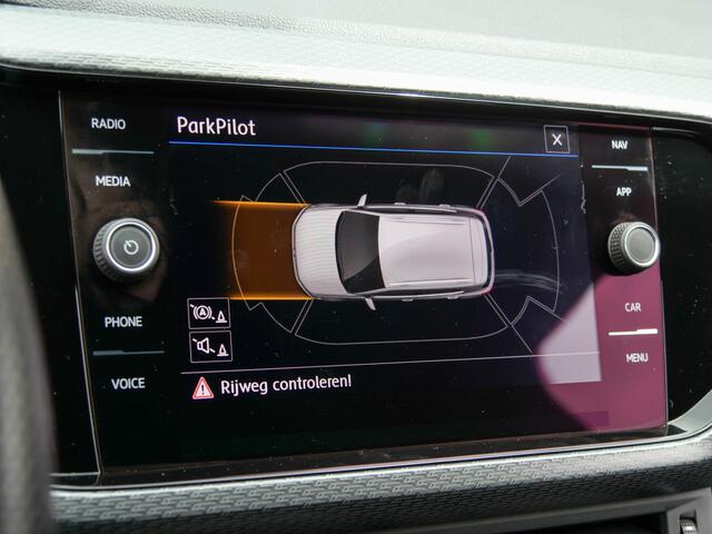 Volkswagen T-Cross 1.0 TSI 116PK Automaat Style Business R | APPLE CARPLAY | CRUISE CONTROL |