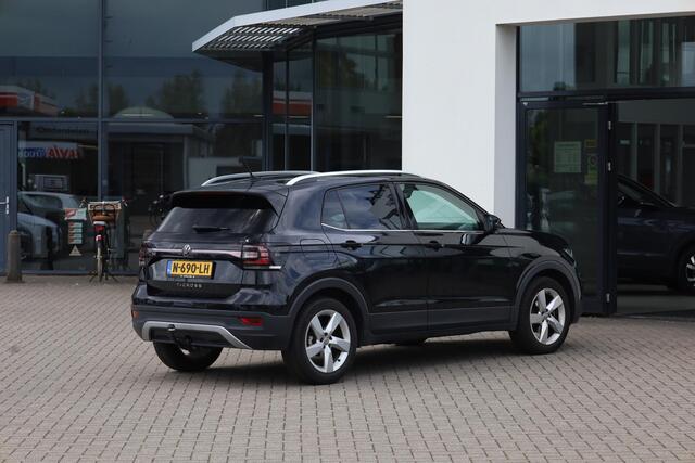 Volkswagen T-Cross 1.0 TSI Style 110PK / 81kW DSG, 60 maanden / max 100.000km garantie, navigatie, 2-zone climatronic, verwarmbare voorstoelen, parkeersensoren voor en achter (pdc), lane assist, multifunctioneel lederen stuurwiel, LED koplampen, 17" LMV, privacy glas, DAB+,