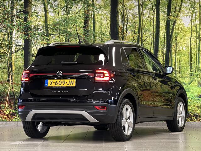 Volkswagen T-Cross 1.0 TSI Style | Adaptive Cruise Control | Parkeersensoren | Apple Carplay | Stoelverwarming | Lane Assist | Achteruitrijcamera | DAB | Airconditioning |