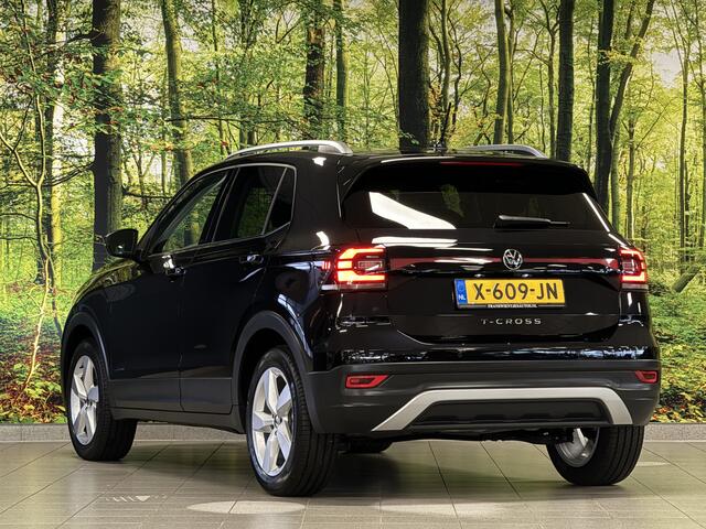 Volkswagen T-Cross 1.0 TSI Style | Adaptive Cruise Control | Parkeersensoren | Apple Carplay | Stoelverwarming | Lane Assist | Achteruitrijcamera | DAB | Airconditioning |