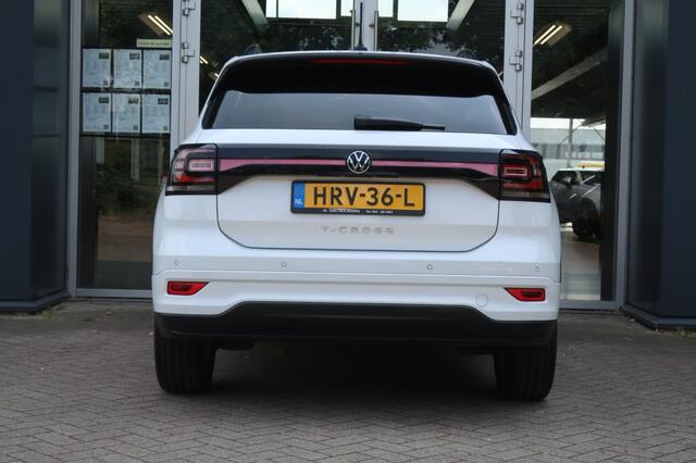 Volkswagen T-Cross 1.0 TSI R-LINE, Apple Carplay/ Android Auto, PDC Rondom, etc.