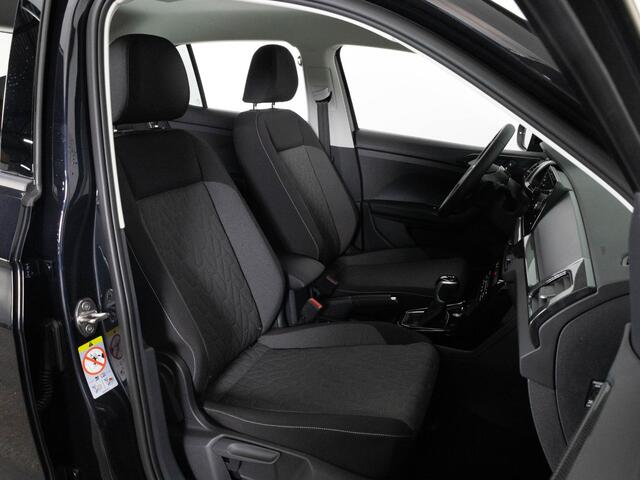 Volkswagen T-Cross Life Edition 1.0 116 pk TSI DSG | Achteruitrijcamera | Stoelverwarming | Navigatie |