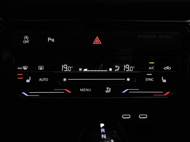 Volkswagen T-Cross Life Edition 1.0 116 pk TSI DSG | Achteruitrijcamera | Stoelverwarming | Navigatie |