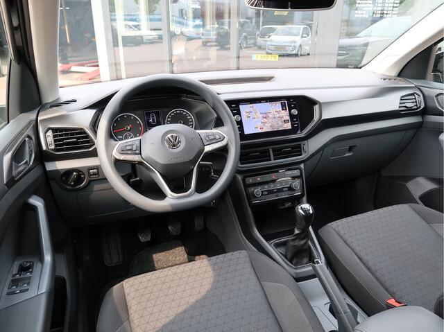 Volkswagen T-Cross 1.0 TSI Life | Navigatie | Parkeersensoren | Trekhaak |