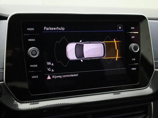 Volkswagen T-Cross 1.0 TSI 116PK Style DSG · Navigatie · Parkeersensoren · Matrix-LED · Garantie tot juni 2026