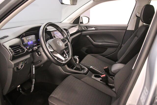 Volkswagen T-Cross Life 1.0 TSI 110pk DSG Automaat Adaptive cruise control, Achteruitrijcamera, Stoelverwarming, App connect, Parkeersensoren, Airco, DAB, Radio