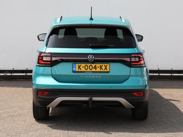 Volkswagen T-Cross 1.0 TSI Style R-Line 110 pk DSG | Navigatie | Climate control | LED | Keyless | Adaptive Cruise | 17 Inch Sebring | Trekhaak afneembaar | 1e Eigenaar