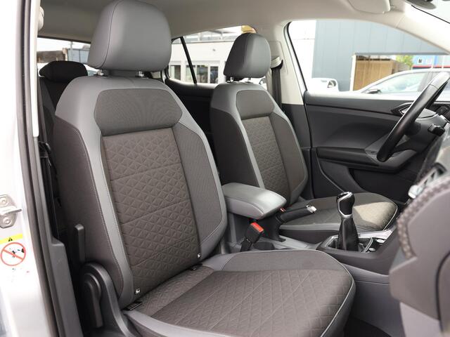 Volkswagen T-Cross 1.0 TSI Style R-Line 115 PK | LED | Adaptive Cruise Controle| Alarm | Side Assist | Camera | Keyless | 18 Inch velgen | Parkeersensoren