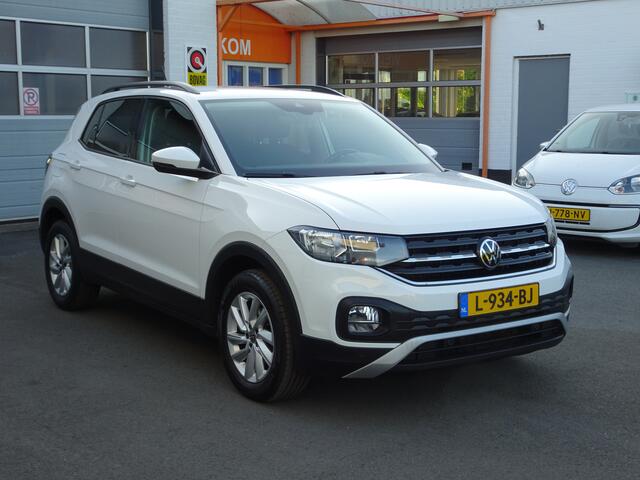 Volkswagen T-Cross 1.0 TSI Life Airco, cruise controle, navigatie, bleutooth, parkeersensoren voor en achter, licht metalen velgen, enz