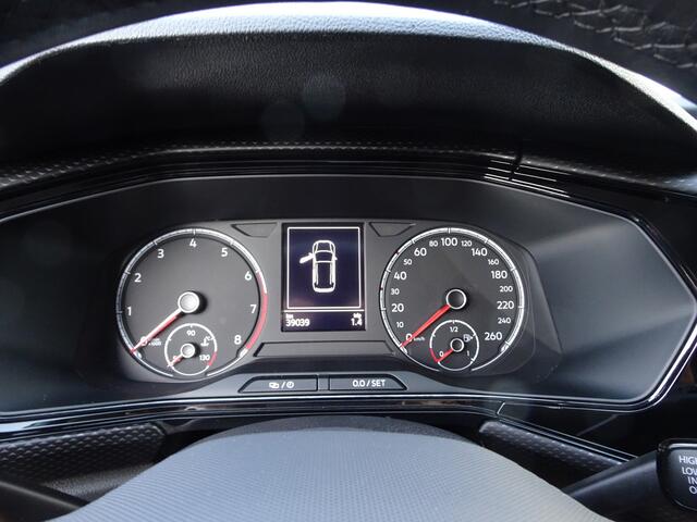 Volkswagen T-Cross 1.0 TSI Life Airco, cruise controle, navigatie, bleutooth, parkeersensoren voor en achter, licht metalen velgen, enz