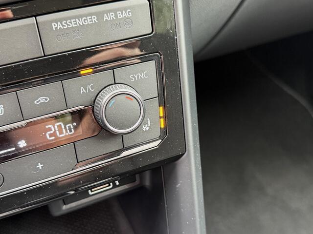 Volkswagen T-Cross 1.0 TSI *!* ECC/ CARPLAY/ CAMERA/ RADAR/ 34 DKM *!*