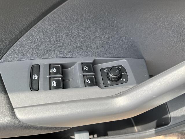 Volkswagen T-Cross 1.0 TSI Life / APP-CONNECT/ NAVI/ ADAPT. CRUISE/ DAB/ CLIMA/ 16" LMV/ BLUETOOTH/ LEDER MULTIFUNC. STUUR