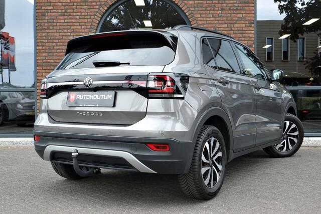 Volkswagen T-Cross 1.0 TSI Style Achteruitrijcamera, Navigatie, Trekhaak, ACC