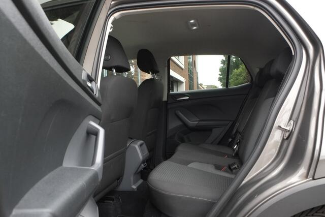 Volkswagen T-Cross 1.0 TSI Style Achteruitrijcamera, Navigatie, Trekhaak, ACC