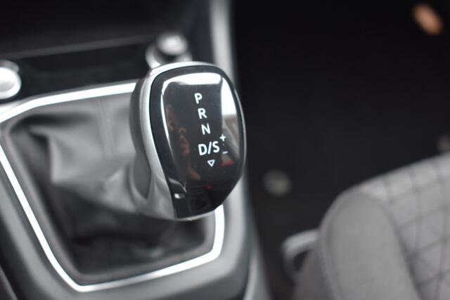 Volkswagen T-Cross 1.0 TSI Life Keyless/apple carplay/Stoelverwarming