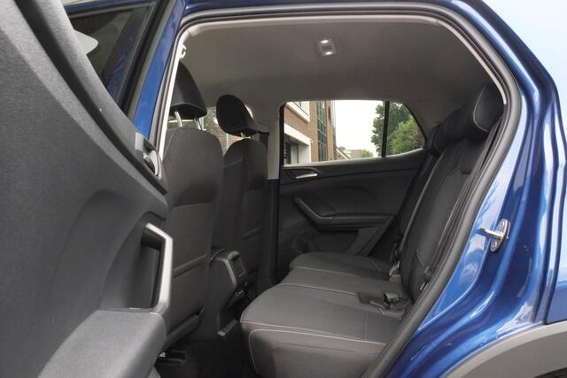 Volkswagen T-Cross 1.0 TSI Style Achteruitrijcamera, Trekhaak, Navigatie, Keyless entry