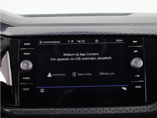 Volkswagen T-Cross 1.0 TSI Style 110 pk Automaat (DSG) | Navigatie | Parkeersensoren | Achteruitrijcamera | Adaptieve cruise control | LED koplampen | Stoelverwarming |