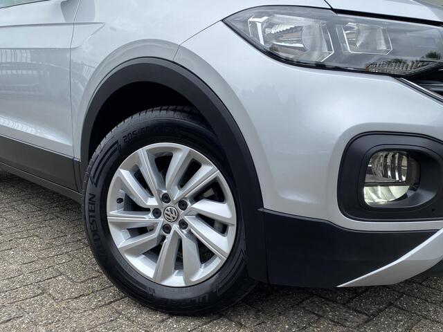Volkswagen T-Cross 1.0 TSI Life / Automaat / NL-Auto / 42.000 Km / Apple-Carplay & Android-Auto / DAB / Navi / Stoelverwarming / Adaptieve Cruise-Control / Lane-Assist / Climate-Control / ELKTR-Pakket / PDC Achter / LMV 16'' / ENZ.