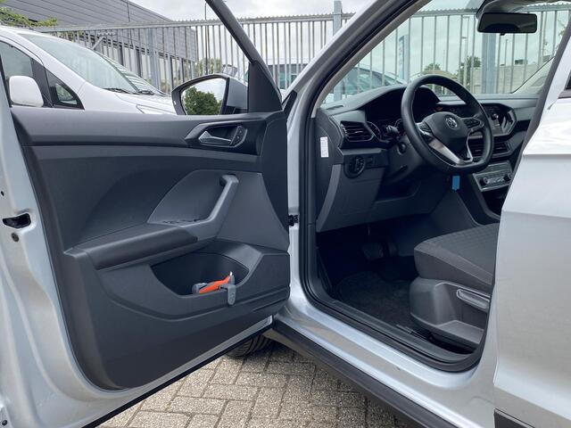 Volkswagen T-Cross 1.0 TSI Life / Automaat / NL-Auto / 42.000 Km / Apple-Carplay & Android-Auto / DAB / Navi / Stoelverwarming / Adaptieve Cruise-Control / Lane-Assist / Climate-Control / ELKTR-Pakket / PDC Achter / LMV 16'' / ENZ.
