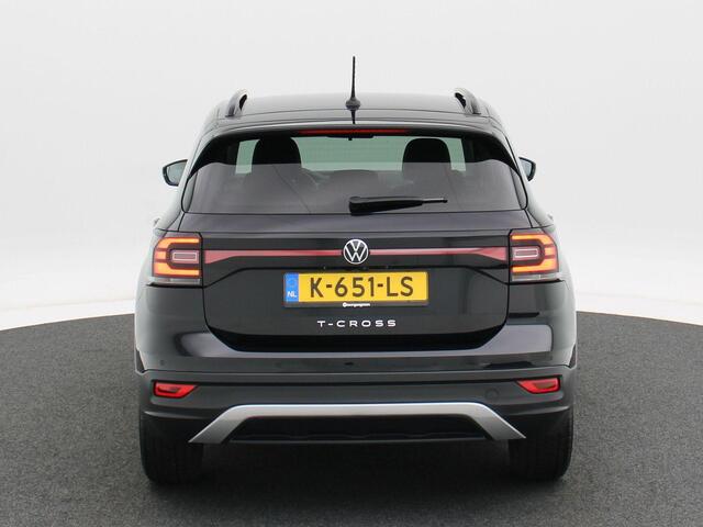 Volkswagen T-Cross 1.0 TSi 110 Pk Life Business | Full LED | Adaptive Cruise | Camera | Parkeersensoren | Climate Control | Carplay | Navigatie | Privacy Glass | 17 Inch | 60.210 Km!!