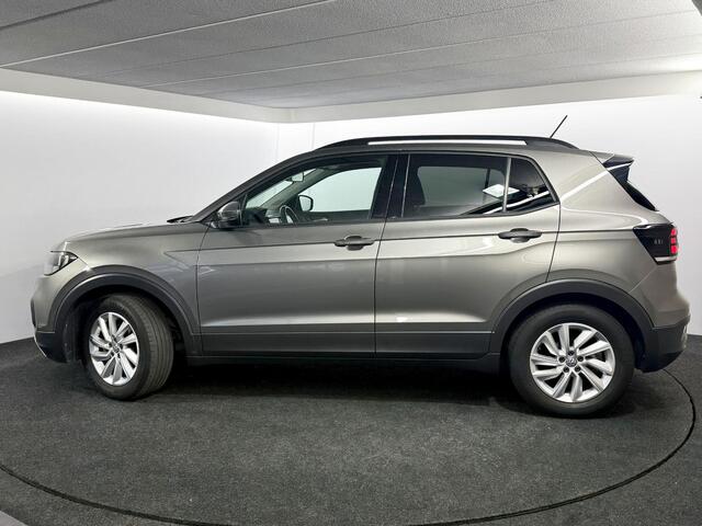 Volkswagen T-Cross 1.0 TSI Life / NL auto / Voll. historie / Navi / Parkeersensoren / Trekhaak / Winterset