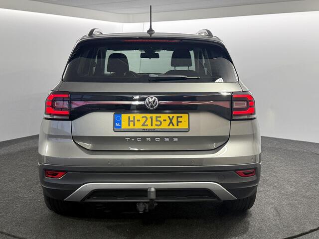 Volkswagen T-Cross 1.0 TSI Life / NL auto / Voll. historie / Navi / Parkeersensoren / Trekhaak / Winterset