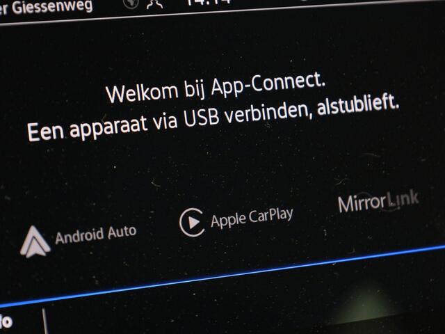 Volkswagen T-Cross 1.0TSI/95PK Life Executive · Navigatie · Airco · App connect
