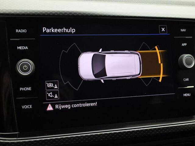 Volkswagen T-Cross 1.0TSI/110PK Style DSG · Navigatie · Stoelverwarming · Parkeersensoren