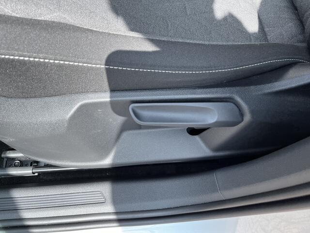 Volkswagen T-Cross 1.0 TSI Life Edition / AUTOMAAT/ GARANTIE TM 10-2028/ PARK. SENSOREN V+A/ CAMERA/ STOEL VERWARM./ APP-CONNECT/ ACC/ NAVI/ KEYLESS/ DAB/ DIGITAL DASH/ CLIMA/ ISOFIX/ 17'' LMV
