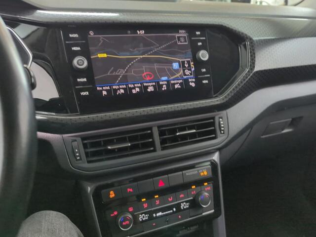 Volkswagen T-Cross 1.0 TSI Style Executive DSG Automaat Navigatie / Clima / 17"LM Velgen / LED / Parkleersensoren
