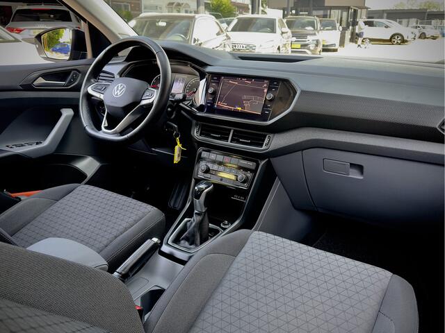 Volkswagen T-Cross 1.5 TSI AUT7 150PK R-LINE 93D.KM! NAVI CAMERA APPLE-CARPLAY LED LMV PDC