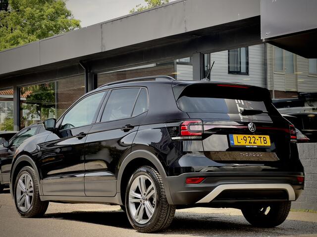 Volkswagen T-Cross 1.5 TSI AUT7 150PK R-LINE 93D.KM! NAVI CAMERA APPLE-CARPLAY LED LMV PDC