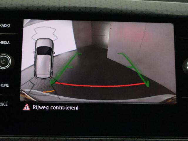 Volkswagen T-Cross 1.0 TSI Style Automaat | 1e eigenaar | Navigatie | Stoelverwarming | Camera |