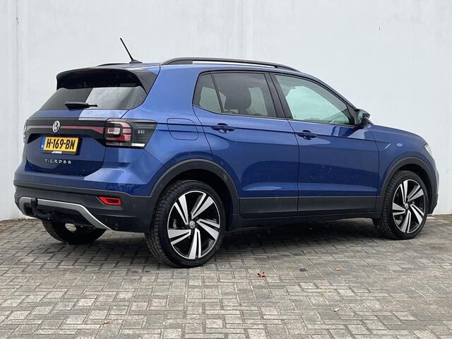 Volkswagen T-Cross 1.0 TSI Life Automaat / Afneembare Trekhaak (Trekgewicht 1.100kg) / Adaptieve Cruise Control / Apple Carplay & Android Auto / Parkeersensoren voor en achter / Navigatie full map / Dodehoek Detectie / DAB Radio / Airco /